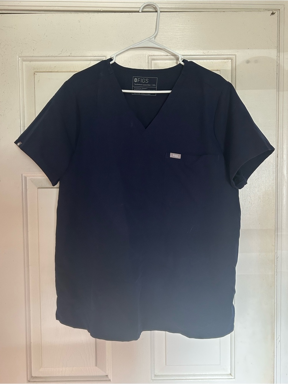 FIGS Catarina Scrub Top - Navy